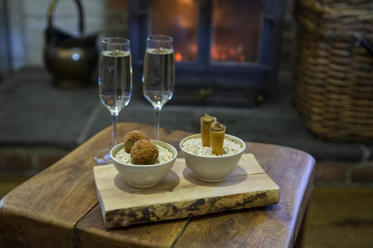 Old Downton Lodge Ludlow Eksteriør bilde